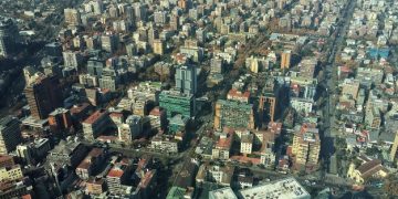 Taxa Selic em 12,75%: Impactos e Perspectivas para a Economia Brasileira - Cover Image
