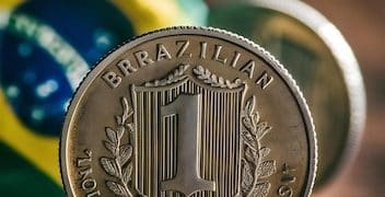 Dólar em Alta: Impactos nas Importações e Exportações Brasileiras - Cover Image